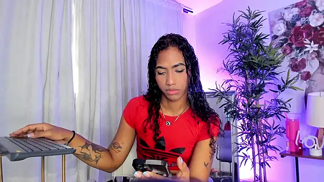 Snapshot of Alissemasiel chatting on June 9, 2026, 10:00 pm Alissemasiel online show from June 9, 2026, 10:00 pm