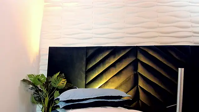 Gabriell ramirez online show from October 31, 2025, 4:20 am