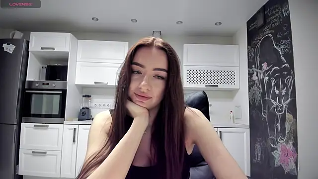 Snapshot of lisenok chatting on May 2, 2026, 9:53 pm lisenok online show from May 2, 2026, 9:53 pm
