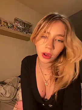 Snapshot of angeleyezlolita chatting on February 8, 2025, 10:29 pm angeleyezlolita online show from February 8, 2025, 10:29 pm