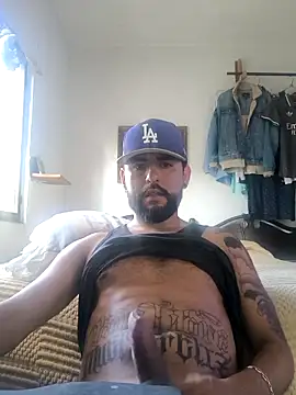 Snapshot of dickman10 chatting on December 15, 2025, 10:59 pm dickman10 online show from December 15, 2025, 10:59 pm