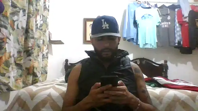 Snapshot of dickman10 chatting on September 18, 2025, 4:04 am dickman10 online show from September 18, 2025, 4:04 am