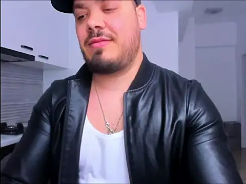 Snapshot of ZackMasterss chatting on April 28, 2026, 9:30 pm ZackMasterss online show from April 28, 2026, 9:30 pm
