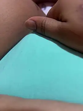 Snapshot of tunenarica22 chatting on April 4, 2026, 3:51 pm tunenarica22 online show from April 4, 2026, 3:51 pm