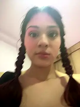 Snapshot of AngelRuby chatting on October 19, 2025, 10:56 pm AngelRuby online show from October 19, 2025, 10:56 pm