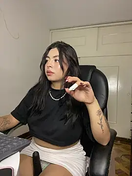 Snapshot of Valu_euphoria chatting on June 24, 2026, 8:28 pm Valu euphoria online show from June 24, 2026, 8:28 pm