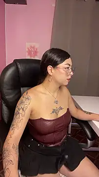 Snapshot of Valu_euphoria chatting on August 4, 2026, 7:40 pm Valu euphoria online show from August 4, 2026, 7:40 pm
