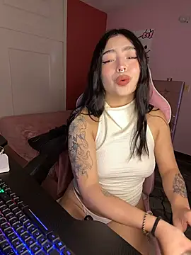 Snapshot of Valu_euphoria chatting on July 21, 2026, 8:21 pm Valu euphoria online show from July 21, 2026, 8:21 pm