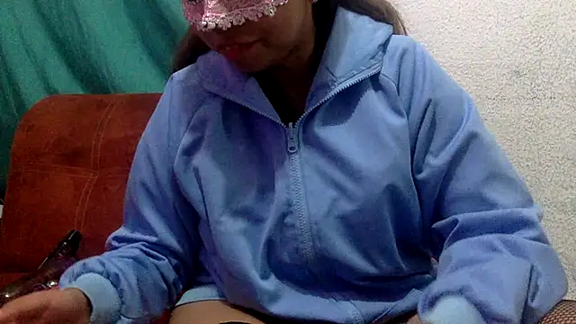 sharonlopez9611 online show from February 21, 2025, 4:51 am