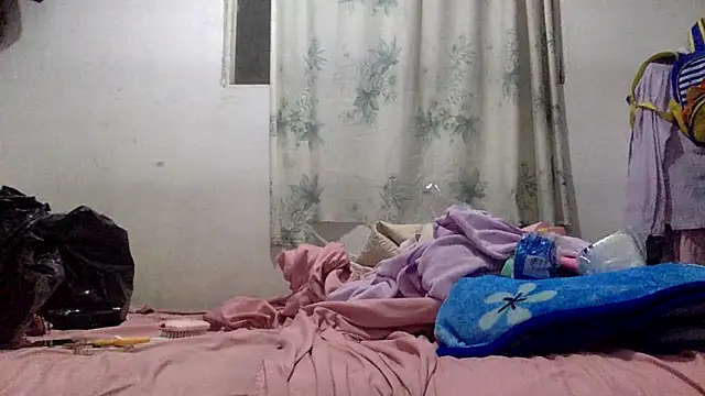 Snapshot of sharonlopez9611 chatting on June 2, 2026, 3:06 am sharonlopez9611 online show from June 2, 2026, 3:06 am