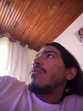 Snapshot of Mineirinho043 chatting on April 3, 2026, 4:02 pm Mineirinho043 online show from April 3, 2026, 4:02 pm