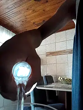 Snapshot of Mineirinho043 chatting on March 6, 2025, 5:22 pm Mineirinho043 online show from March 6, 2025, 5:22 pm