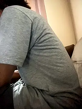 Snapshot of Mineirinho043 chatting on October 29, 2025, 11:42 am Mineirinho043 online show from October 29, 2025, 11:42 am