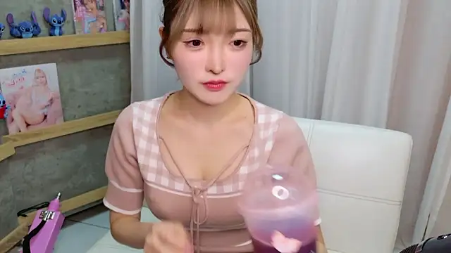 Snapshot of mimitan4545 chatting on November 14, 2025, 12:09 pm mimitan4545 online show from November 14, 2025, 12:09 pm