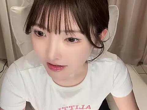 Snapshot of mimitan4545 chatting on February 4, 2025, 12:22 pm mimitan4545 online show from February 4, 2025, 12:22 pm