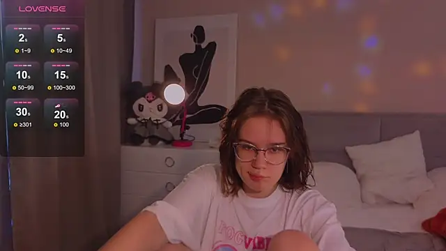 Snapshot of Mia_Luw chatting on October 12, 2025, 4:47 am Mia Luw online show from October 12, 2025, 4:47 am