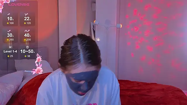 Snapshot of Mia_Luw chatting on November 6, 2025, 3:43 am Mia Luw online show from November 6, 2025, 3:43 am