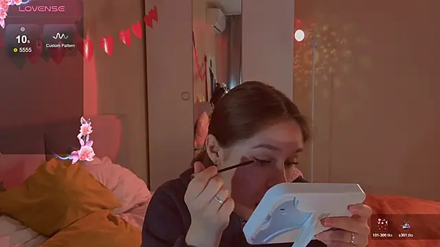 Mia Luw online show from March 6, 2026, 3:23 am