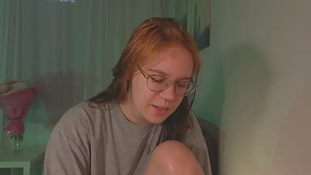 Mia Luw online show from June 11, 2026, 7:49 am