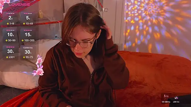 Snapshot of Mia_Luw chatting on November 1, 2025, 3:57 am Mia Luw online show from November 1, 2025, 3:57 am