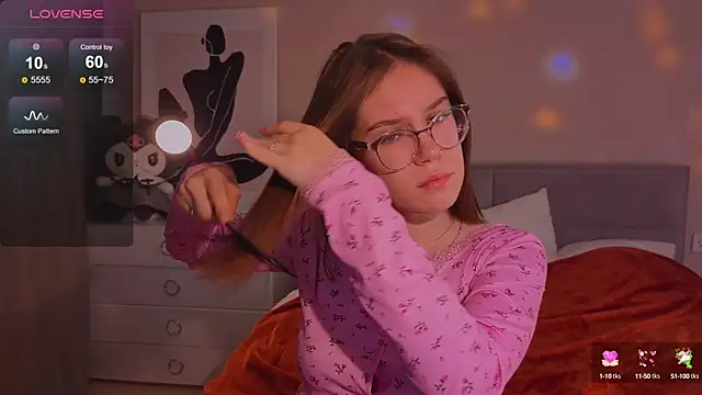 Snapshot of Mia_Luw chatting on October 13, 2025, 4:47 am Mia Luw online show from October 13, 2025, 4:47 am