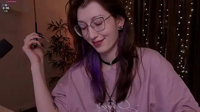 Snapshot of lissaros chatting on December 14, 2025, 8:09 am lissaros online show from December 14, 2025, 8:09 am