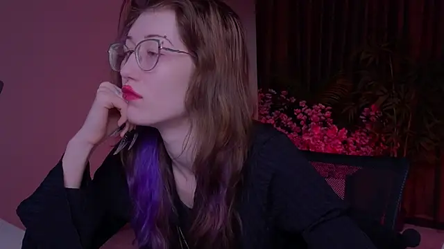 Snapshot of lissaros chatting on December 2, 2025, 5:20 am lissaros online show from December 2, 2025, 5:20 am