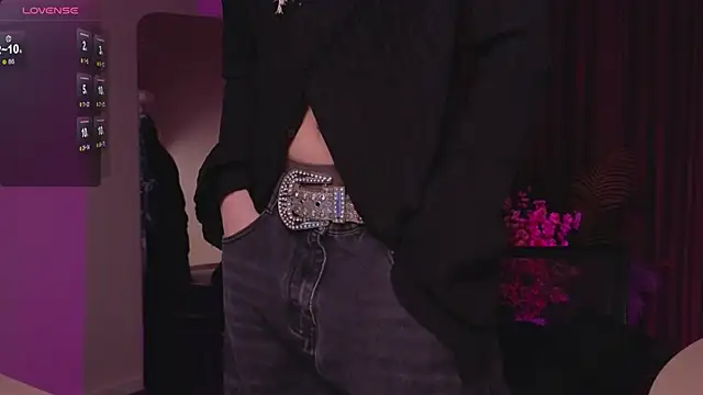 Snapshot of lissaros chatting on November 30, 2025, 5:19 am lissaros online show from November 30, 2025, 5:19 am