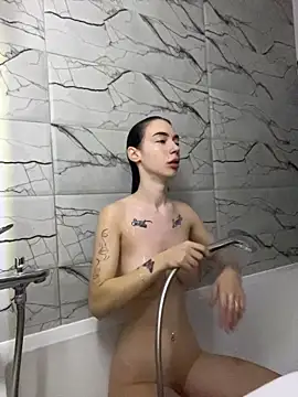 Snapshot of Celine_Roxelle chatting on December 16, 2025, 8:51 am Celine Roxelle online show from December 16, 2025, 8:51 am