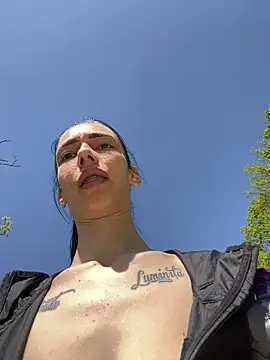 Celine Roxelle online show from May 5, 2026, 9:01 am