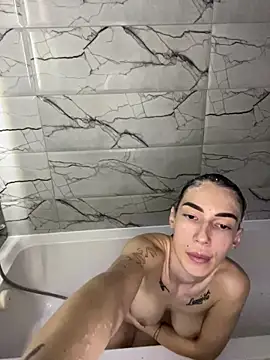 Snapshot of Celine_Roxelle chatting on November 20, 2025, 6:08 pm Celine Roxelle online show from November 20, 2025, 6:08 pm