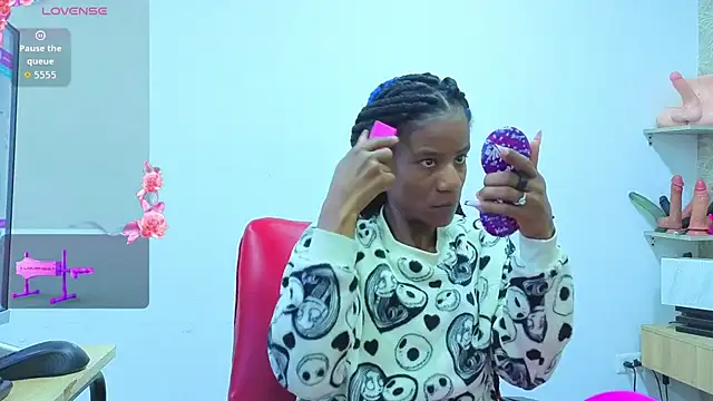 dafnnelewis online show from July 6, 2026, 11:28 am