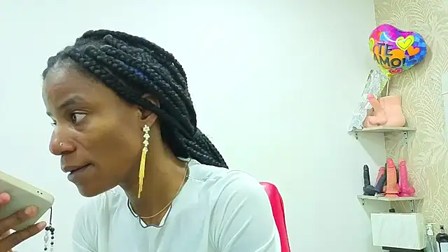 dafnnelewis online show from July 22, 2026, 11:23 am