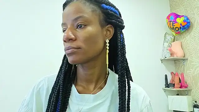dafnnelewis online show from July 27, 2026, 11:06 am