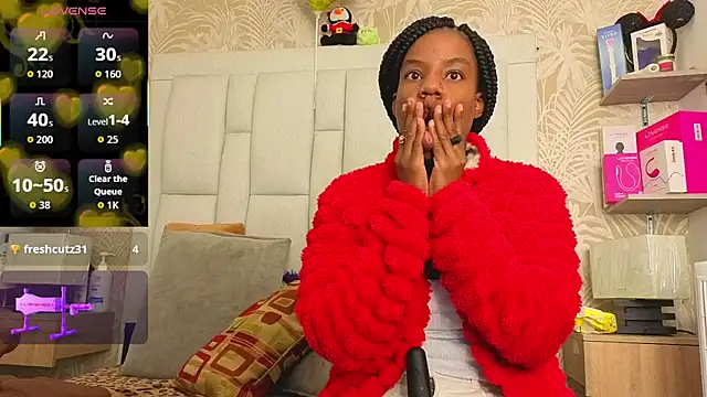 Snapshot of dafnnelewis chatting on June 9, 2026, 11:22 am dafnnelewis online show from June 9, 2026, 11:22 am