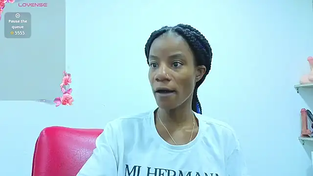dafnnelewis online show from July 9, 2026, 11:20 am