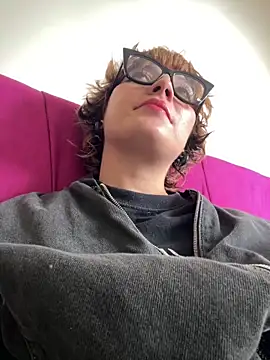 Maggie Geller online show from February 19, 2026, 8:39 pm