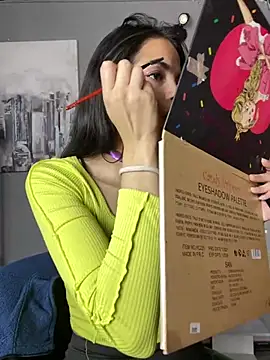 Isabella Rizzo online show from February 14, 2025, 3:15 pm