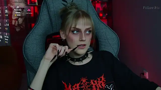 KiraMontoya online show from March 25, 2026, 8:41 pm