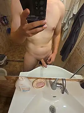 Good boy000 online show from July 18, 2026, 12:58 pm