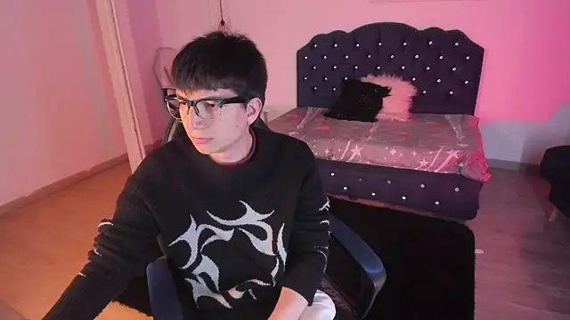 Golden-Boyy online show from September 22, 2025, 3:12 am