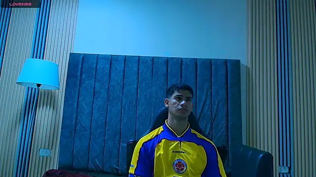 ANDRES STUD online show from July 8, 2026, 3:41 am