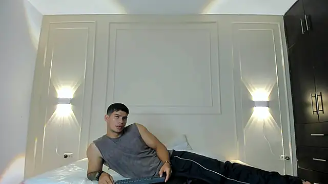 ANDRES STUD online show from June 22, 2026, 3:47 am