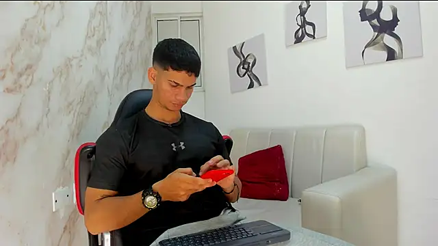 ANDRES STUD online show from October 18, 2025, 4:25 am