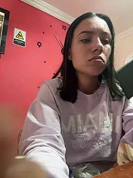 Snapshot of julieta_fn chatting on July 22, 2026, 2:30 pm julieta fn online show from July 22, 2026, 2:30 pm