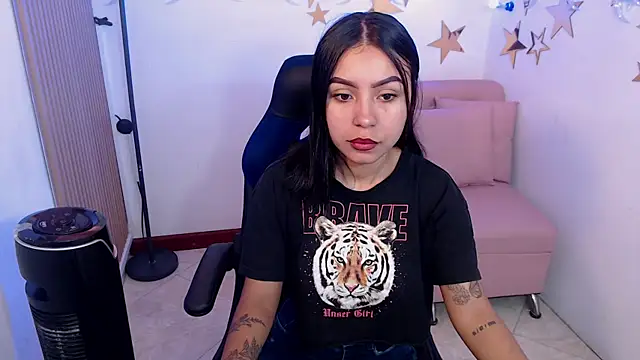 julieta fn online show from April 28, 2026, 2:32 pm