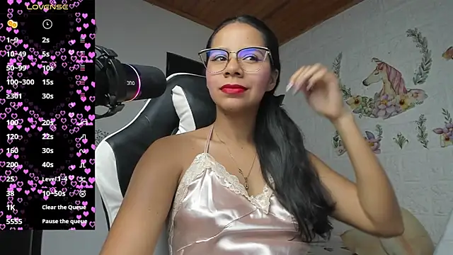 alisson hoffman05 online show from July 30, 2026, 10:20 pm