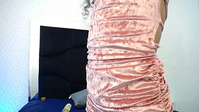 Snapshot of StormyWets_Bluk chatting on October 18, 2025, 5:37 pm StormyWets Bluk online show from October 18, 2025, 5:37 pm