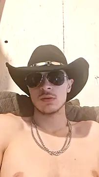 nuttyking2022 online show from February 17, 2026, 4:32 am