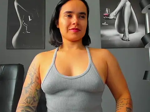 Snapshot of karlyjons12 chatting on October 27, 2025, 4:19 pm karlyjons12 online show from October 27, 2025, 4:19 pm